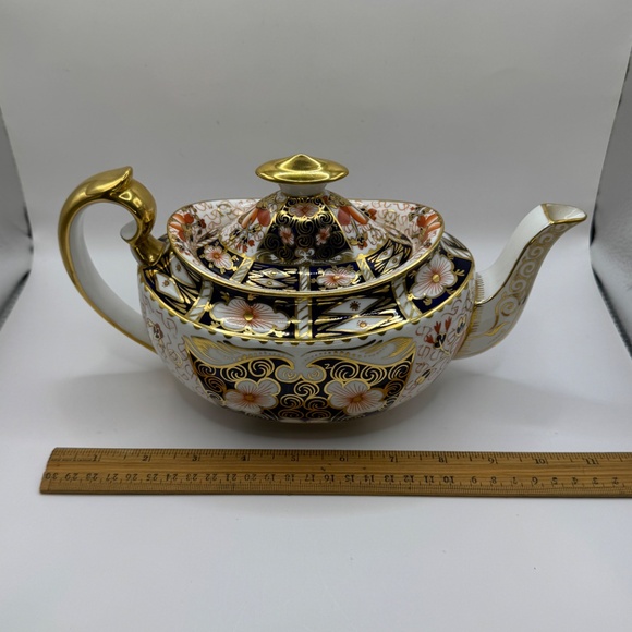 Royal Crown Derby Imari 2451 Partial Teapot. Large 6 cup teapot dated 1939. - Picture 16 of 17